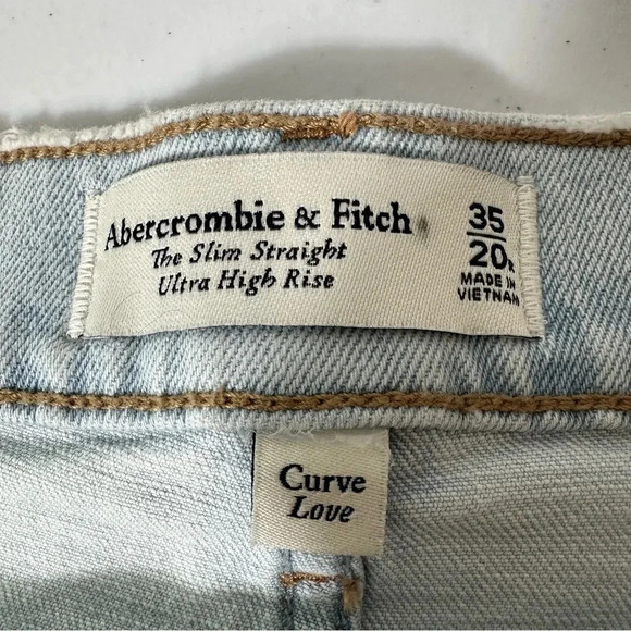 Abercrombie & Fitch Curve Love Ultra High Rise 90s Slim Straight Jean 35 Light - Picture 6 of 10